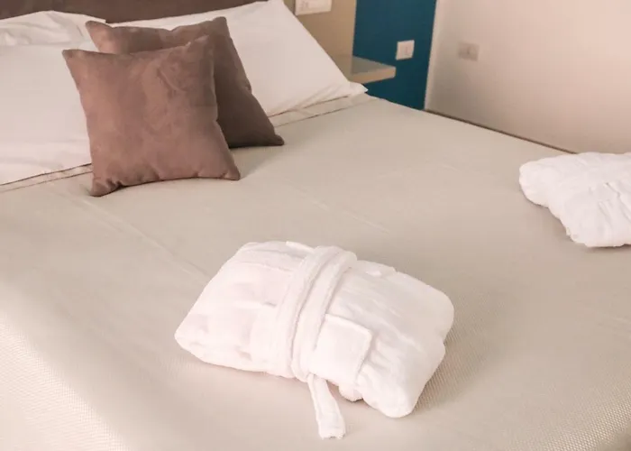 Toledo 16 Luxury Suites